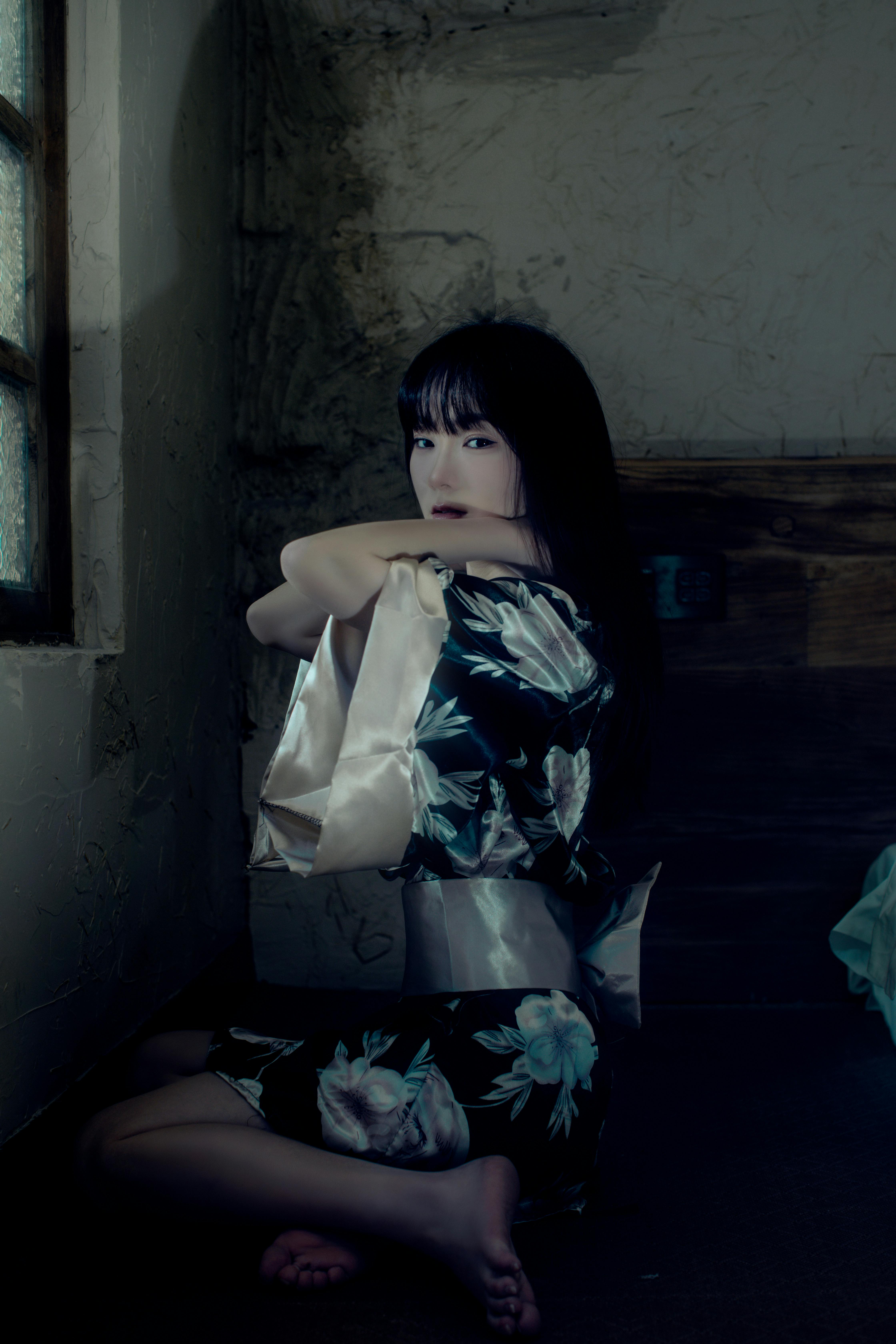 YI REN 反差候选人照片